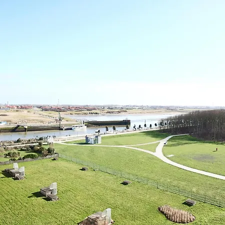 In Near The Beach, Cleaning Included Apartman Nieuwpoort