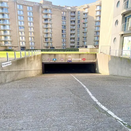 In Near The Beach, Cleaning Included * Nieuwpoort